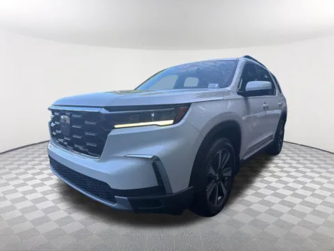 White 2024 Honda Pilot Touring for sale in Newnan, GA