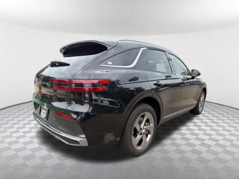 More photos of 2027 Genesis GV70 2.5T at Southtowne Hyundai of Newnan, GA