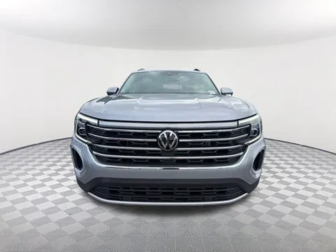 Photos of 2024 Volkswagen Atlas 2.0T SE w/Technology for sale in Newnan, GA at Southtowne Hyundai of Newnan
