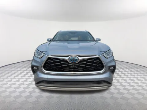 Photos of 2020 Toyota Highlander Hybrid Platinum for sale in Newnan, GA at Southtowne Hyundai of Newnan