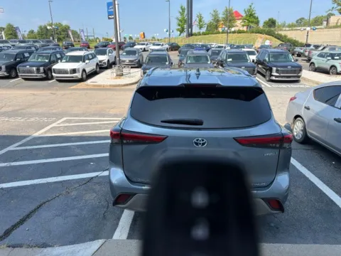 More photos of 2020 Toyota Highlander Hybrid Platinum at Southtowne Hyundai of Newnan, GA