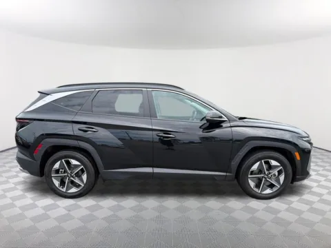 More photos of 2025 Hyundai Tucson SEL Convenience at Southtowne Hyundai of Newnan, GA
