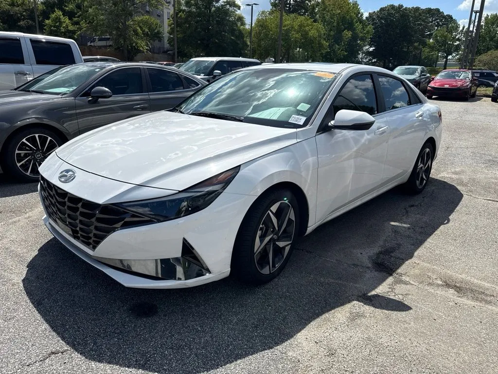 White 2023 Hyundai Elantra Hybrid Limited for sale in Newnan, GA