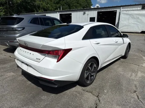 More photos of 2023 Hyundai Elantra Hybrid Limited at Southtowne Hyundai of Newnan, GA