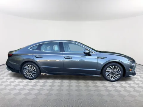 More photos of 2024 Hyundai Sonata Hybrid SEL at Southtowne Hyundai of Newnan, GA