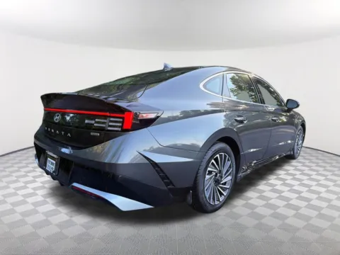 More photos of 2024 Hyundai Sonata Hybrid SEL at Southtowne Hyundai of Newnan, GA