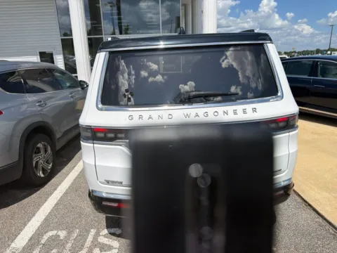 More photos of 2023 Jeep Grand Wagoneer Series III at Southtowne Hyundai of Newnan, GA