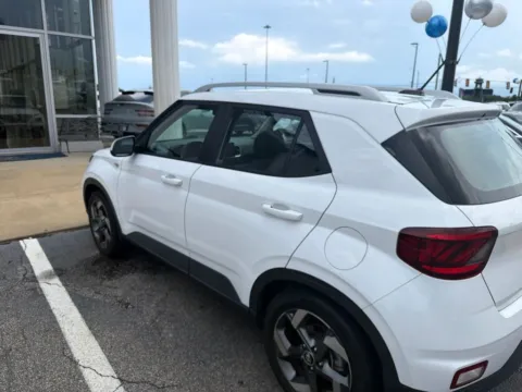 Another view of 2023 Hyundai Venue SEL for sale in Newnan, GA at Southtowne Hyundai of Newnan