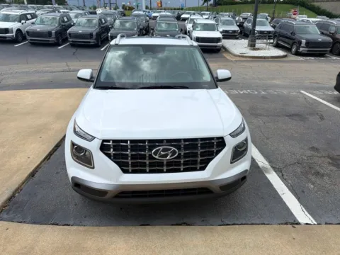 White 2023 Hyundai Venue SEL for sale in Newnan, GA