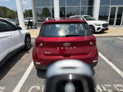 More photos of 2024 Hyundai Venue SEL at Southtowne Hyundai of Newnan, GA