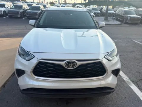 Photos of 2022 Toyota Highlander L for sale in Newnan, GA at Southtowne Hyundai of Newnan