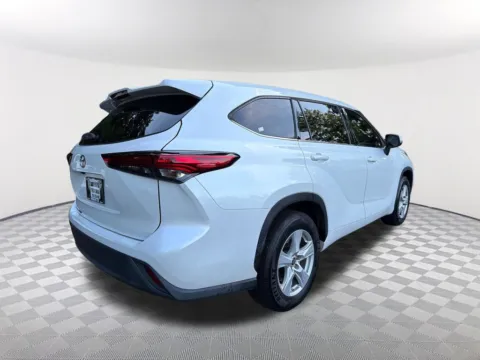 More photos of 2022 Toyota Highlander L at Southtowne Hyundai of Newnan, GA
