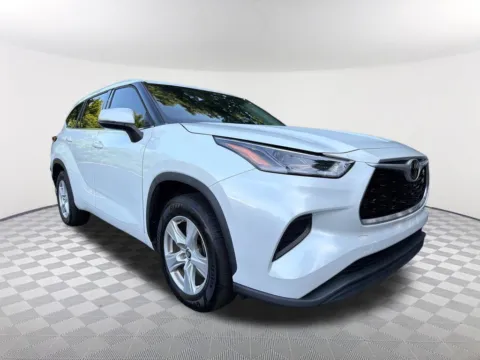 Another view of 2022 Toyota Highlander L for sale in Newnan, GA at Southtowne Hyundai of Newnan