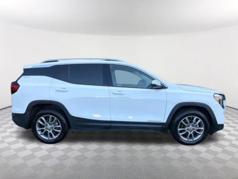 More photos of 2022 GMC Terrain SLT at Southtowne Hyundai of Newnan, GA