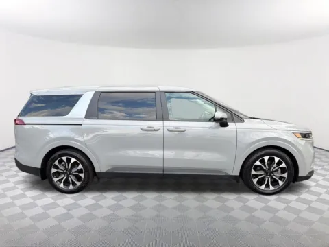 More photos of 2024 Kia Carnival EX at Southtowne Hyundai of Newnan, GA