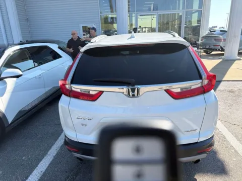 More photos of 2019 Honda CR-V Touring at Southtowne Hyundai of Newnan, GA