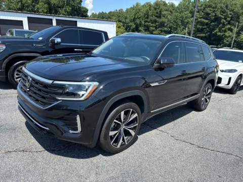 Photos of 2024 Volkswagen Atlas 2.0T SEL Premium R-Line for sale in Newnan, GA at Southtowne Hyundai of Newnan