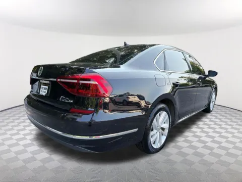 More photos of 2018 Volkswagen Passat 2.0T SE at Southtowne Hyundai of Newnan, GA