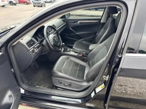 More photos of 2018 Volkswagen Passat 2.0T SE at Southtowne Hyundai of Newnan, GA