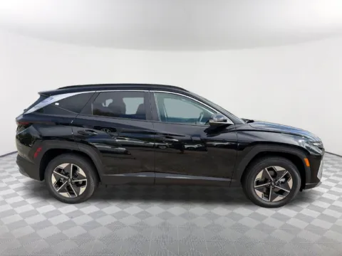 More photos of 2026 Hyundai Tucson SEL Premium at Southtowne Hyundai of Newnan, GA