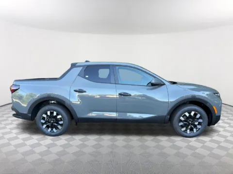More photos of 2027 Hyundai Santa Cruz SE at Southtowne Hyundai of Newnan, GA