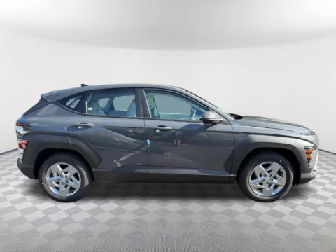 More photos of 2027 Hyundai Kona SE at Southtowne Hyundai of Newnan, GA