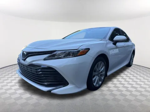 White 2020 Toyota Camry LE for sale in Newnan, GA