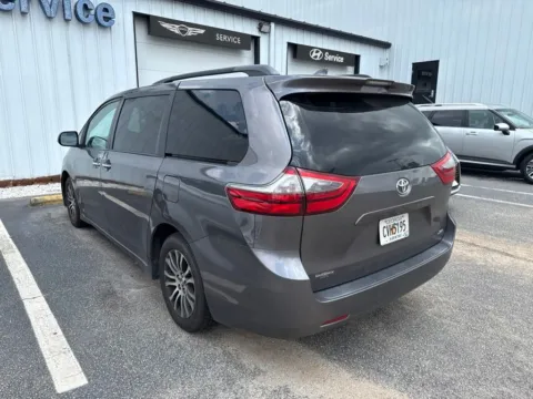 More photos of 2020 Toyota Sienna XLE at Southtowne Hyundai of Newnan, GA