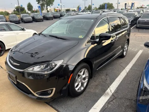 Black 2017 Chrysler Pacifica Touring L Plus for sale in Newnan, GA
