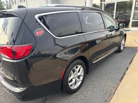 More photos of 2017 Chrysler Pacifica Touring L Plus at Southtowne Hyundai of Newnan, GA