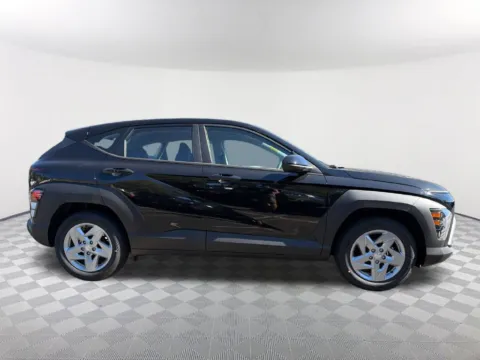 More photos of 2027 Hyundai Kona SE at Southtowne Hyundai of Newnan, GA