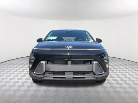 Photos of 2027 Hyundai Kona SE for sale in Newnan, GA at Southtowne Hyundai of Newnan
