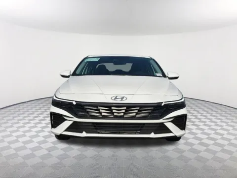 Photos of 2026 Hyundai Elantra SE for sale in Newnan, GA at Southtowne Hyundai of Newnan