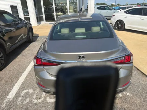 More photos of 2019 Lexus ES 350 at Southtowne Hyundai of Newnan, GA