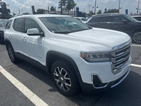 More photos of 2023 GMC Acadia SLT at Southtowne Hyundai of Newnan, GA