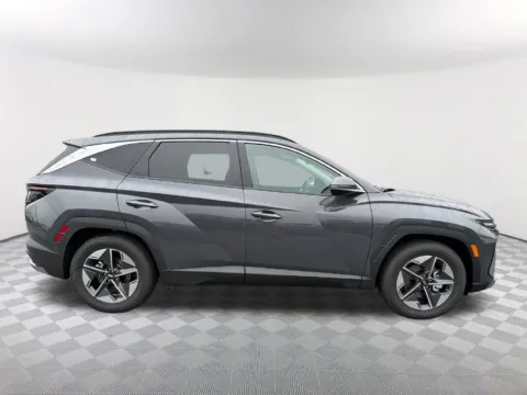 More photos of 2026 Hyundai Tucson SEL Premium at Southtowne Hyundai of Newnan, GA