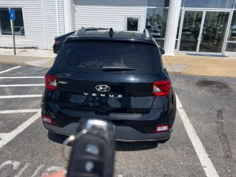 More photos of 2022 Hyundai Venue SEL at Southtowne Hyundai of Newnan, GA