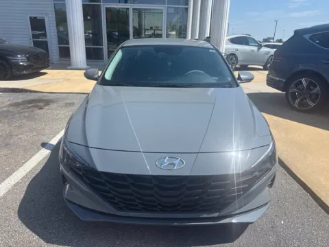 More photos of 2023 Hyundai Elantra SEL at Southtowne Hyundai of Newnan, GA
