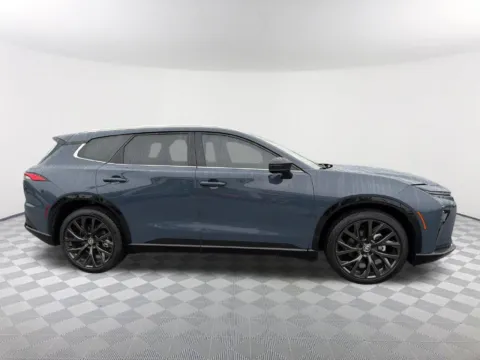 More photos of 2025 Toyota Crown Signia Limited at Southtowne Hyundai of Newnan, GA