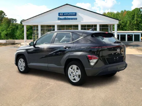 More photos of 2027 Hyundai Kona SE at Southtowne Hyundai of Newnan, GA