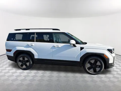 More photos of 2027 Hyundai Santa Fe Hybrid SEL at Southtowne Hyundai of Newnan, GA