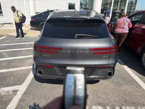 More photos of 2022 Genesis GV70 2.5T at Southtowne Hyundai of Newnan, GA