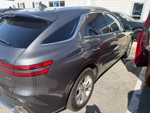 More photos of 2022 Genesis GV70 2.5T at Southtowne Hyundai of Newnan, GA