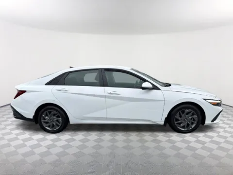 More photos of 2024 Hyundai Elantra SEL at Southtowne Hyundai of Newnan, GA