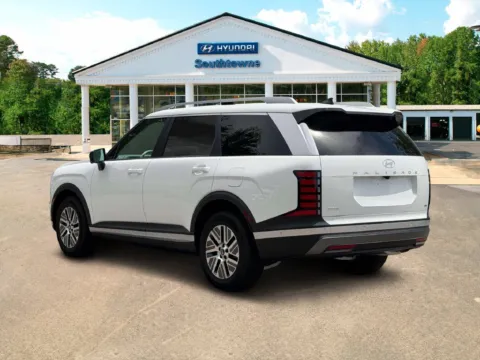 More photos of 2027 Hyundai Palisade Hybrid SEL Premium at Southtowne Hyundai of Newnan, GA