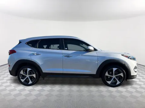 More photos of 2016 Hyundai Tucson Limited at Southtowne Hyundai of Newnan, GA
