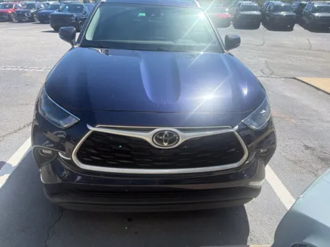 Another view of 2022 Toyota Highlander XLE for sale in Newnan, GA at Southtowne Hyundai of Newnan