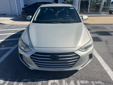 Beige 2018 Hyundai Elantra SE for sale in Newnan, GA
