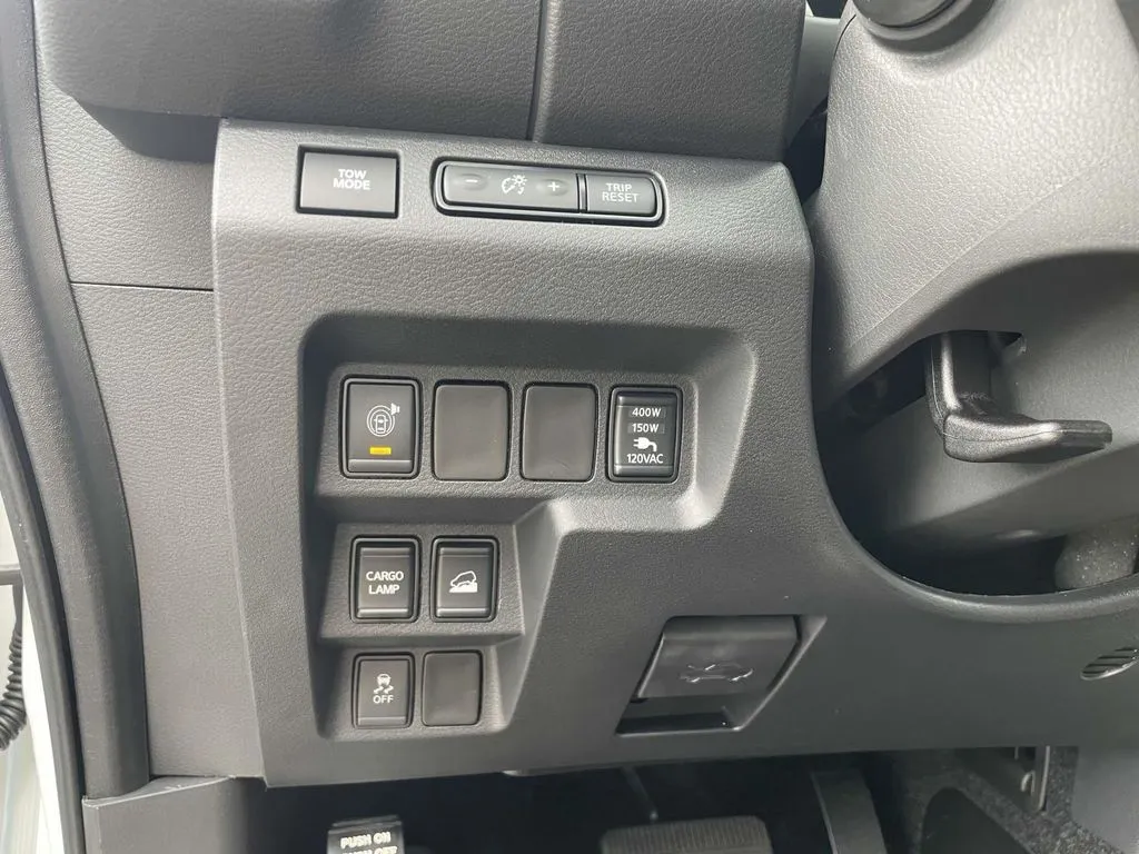 2025 Nissan Frontier SV - Photo 18