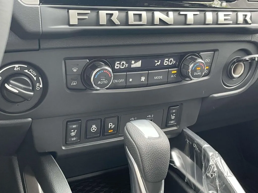 2025 Nissan Frontier SV - Photo 22
